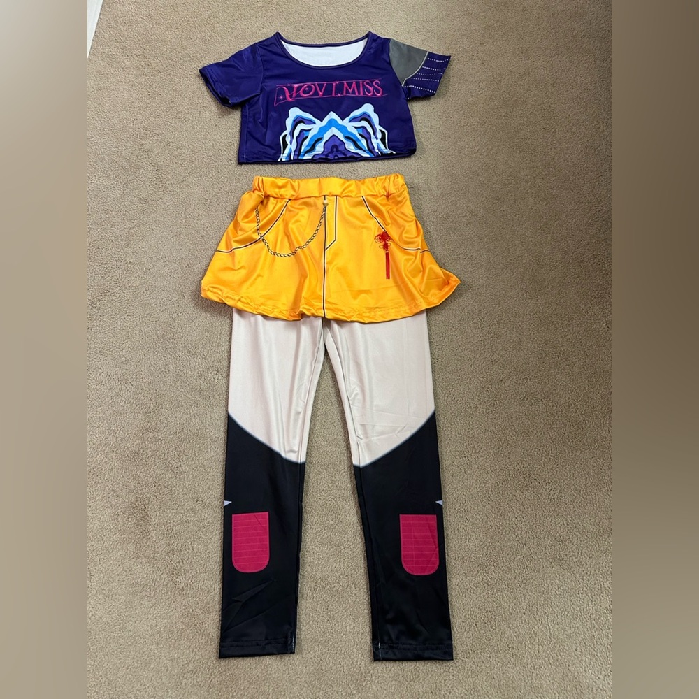 New K-pop Demon Hunters Mira Outfit Costume size 140 9/10 Girls